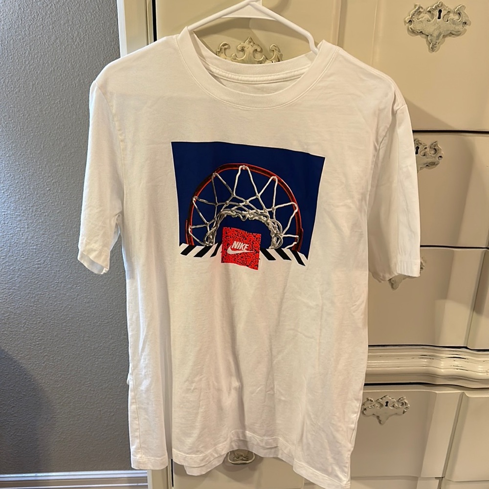 Nike men tee tshirt large EUC